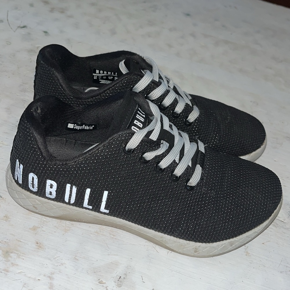 Nobull Trainer Sneakers Womens in black | size 6